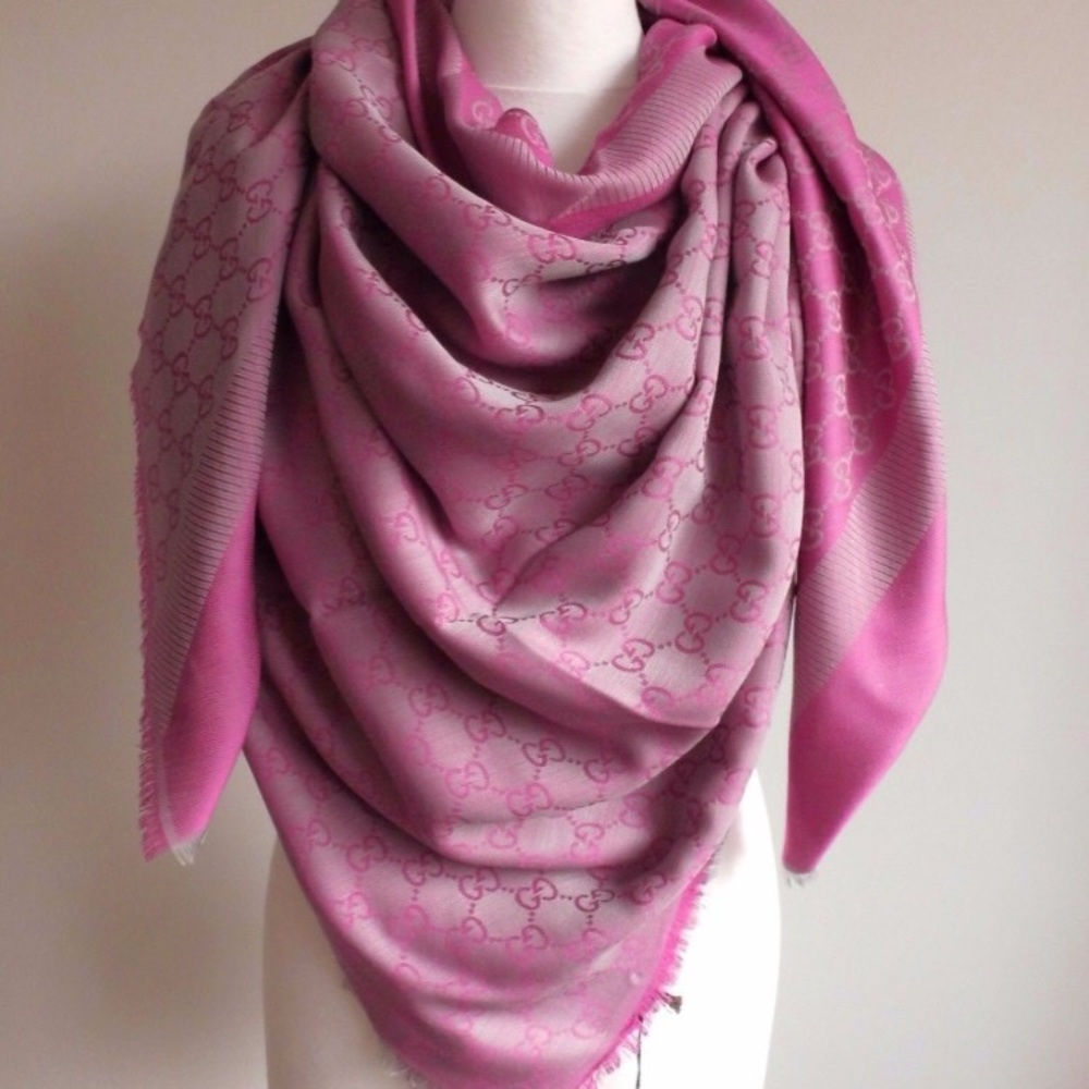 Gucci wool silk GG scarf